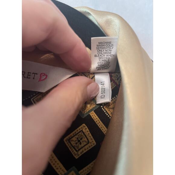 Victoria’s Secret Y2K 2PC Set Geometric Gold Black Robe & Pant Size Small - Picture 8 of 9